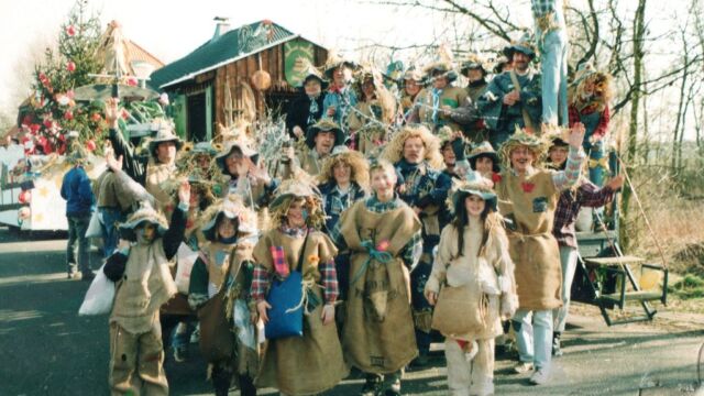Karneval 1998 - Vogelscheuchen